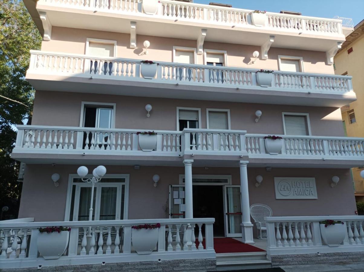 Hotel Amica Rimini Luaran gambar